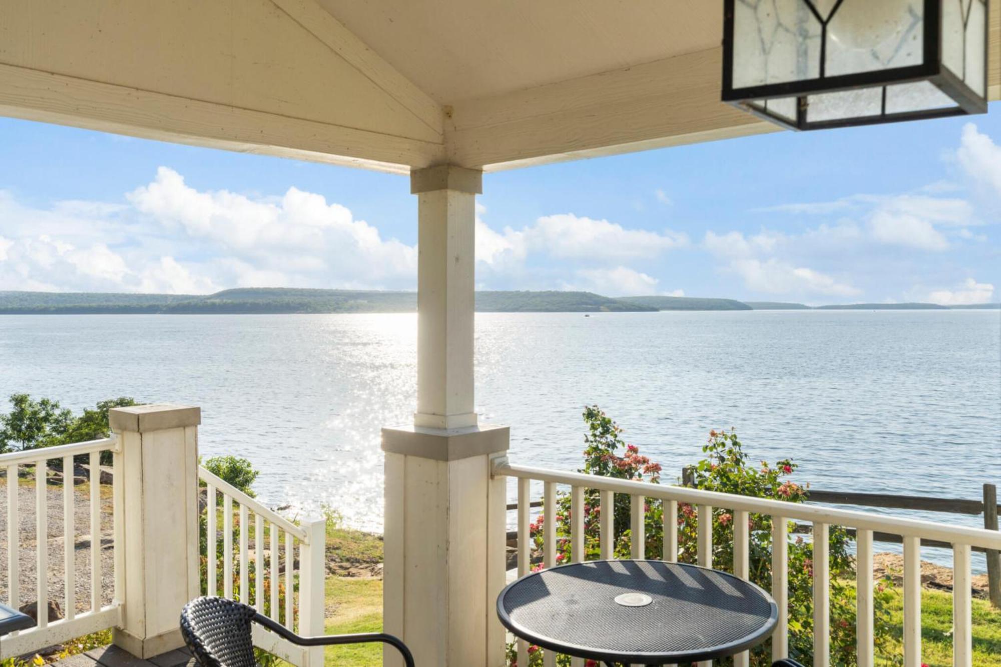 Crosstimbers Marina And Cottages Sperry Exteriér fotografie