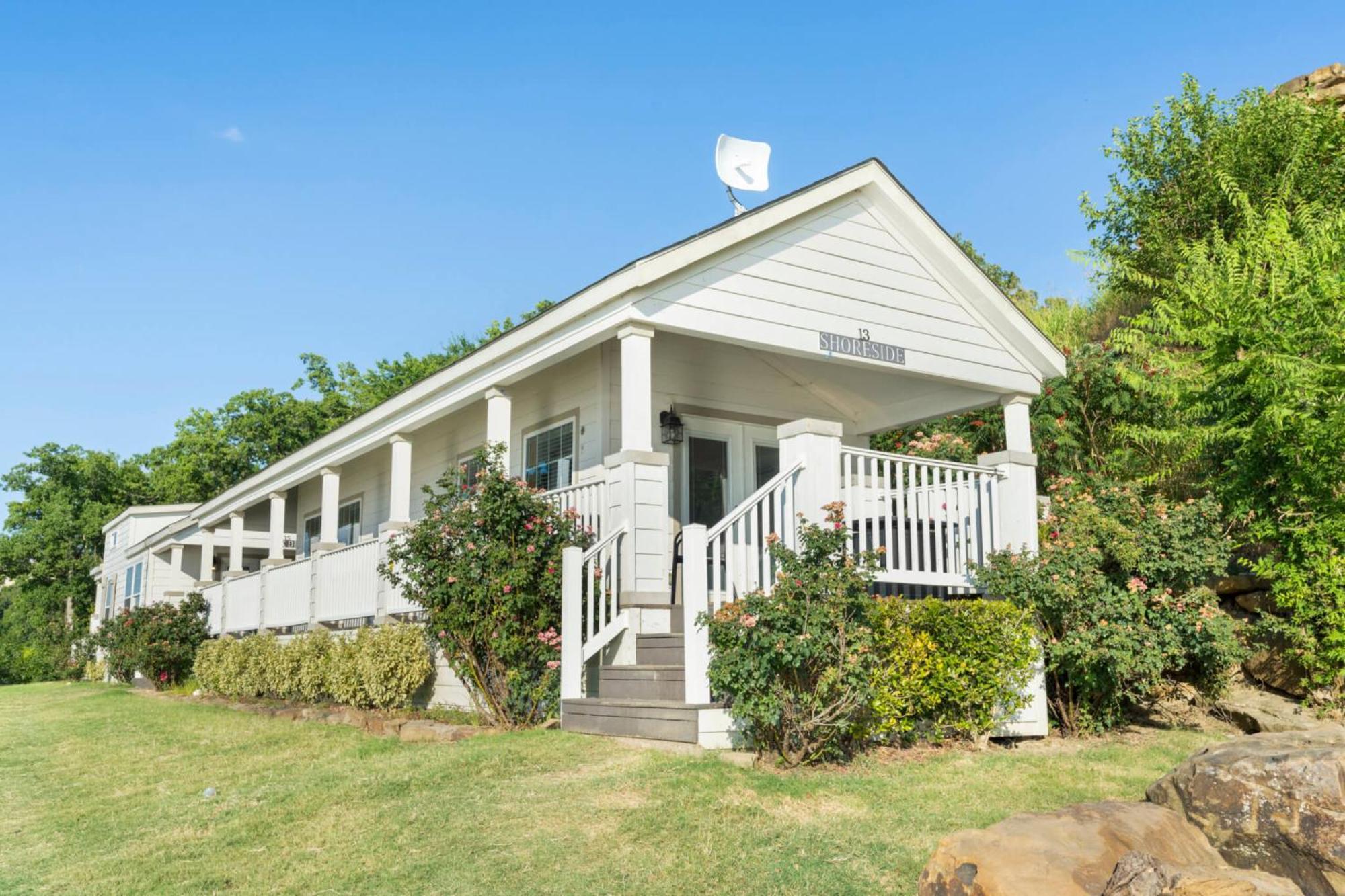 Crosstimbers Marina And Cottages Sperry Exteriér fotografie
