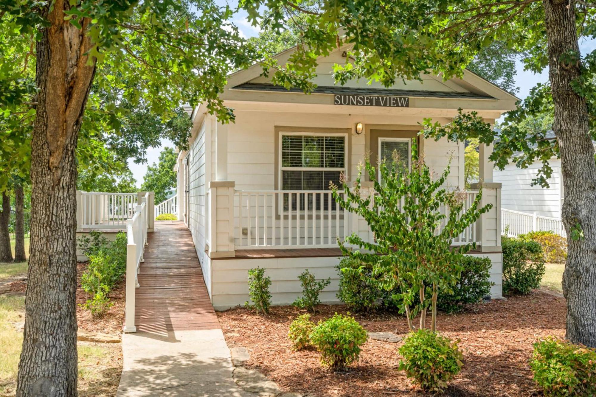 Crosstimbers Marina And Cottages Sperry Exteriér fotografie